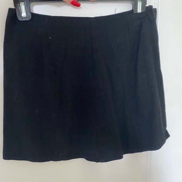 PRINCESS POLLY SELBIE MINI SKIRT BLACK NEVER WORN - Picture 3 of 4